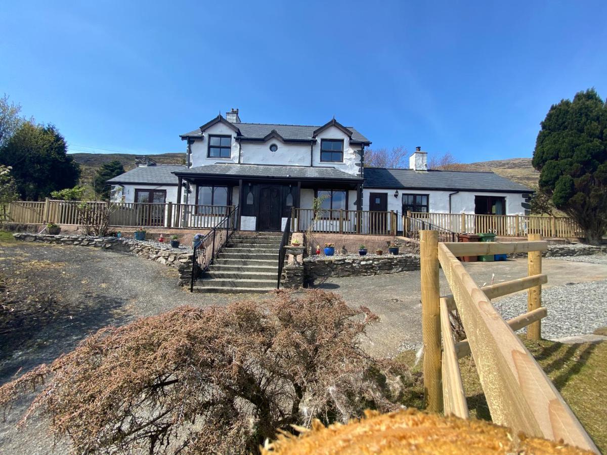 Beautiful Secluded Farmhouse With Hot Tub Villa Barmouth Exterior photo