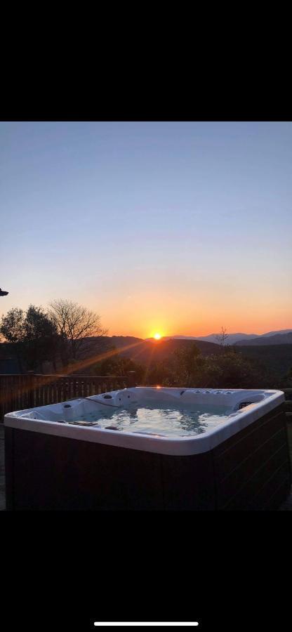 Beautiful Secluded Farmhouse With Hot Tub Villa Barmouth Exterior photo