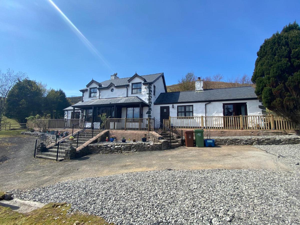 Beautiful Secluded Farmhouse With Hot Tub Villa Barmouth Exterior photo