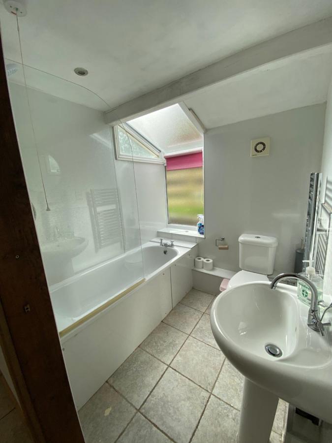 Beautiful Secluded Farmhouse With Hot Tub Villa Barmouth Exterior photo