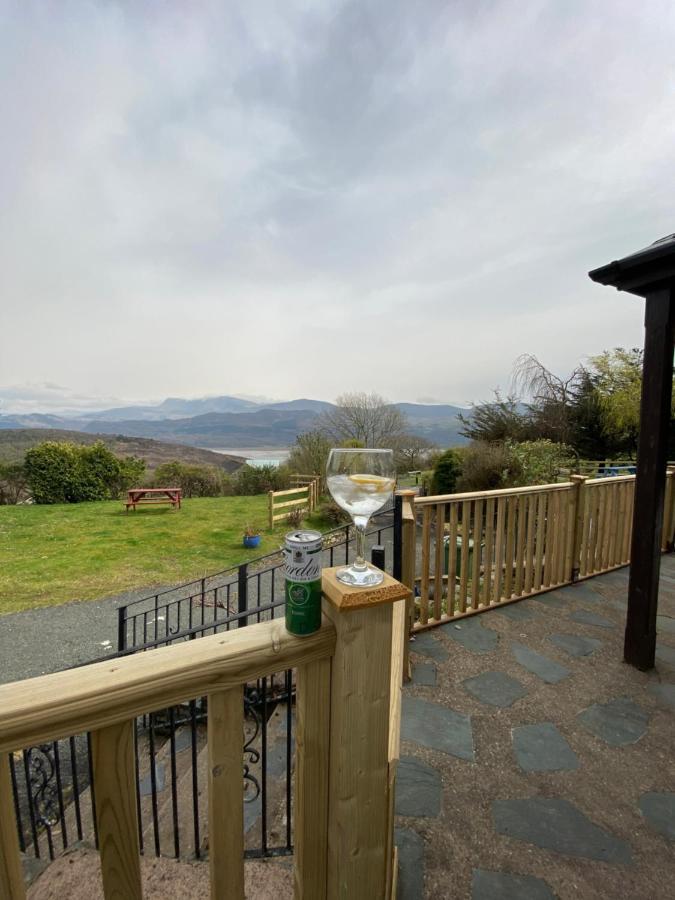Beautiful Secluded Farmhouse With Hot Tub Villa Barmouth Exterior photo