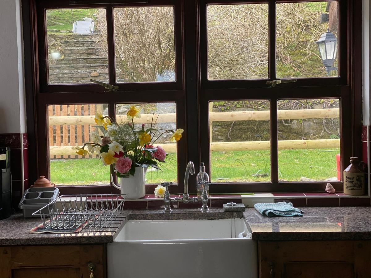 Beautiful Secluded Farmhouse With Hot Tub Villa Barmouth Exterior photo