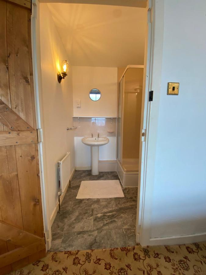 Beautiful Secluded Farmhouse With Hot Tub Villa Barmouth Exterior photo