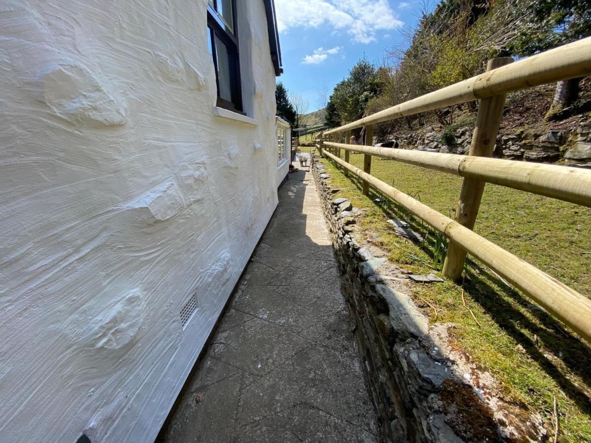 Beautiful Secluded Farmhouse With Hot Tub Villa Barmouth Exterior photo